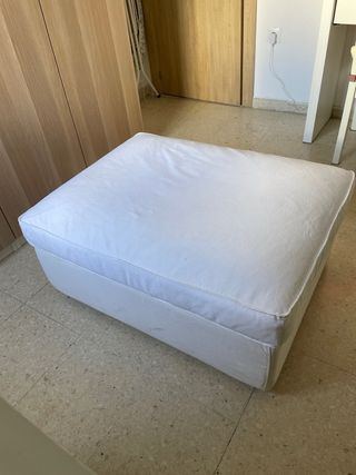 Pouf appoggiapiedi IKEA bianco