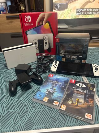 Nintendo Switch OLED Bianca e Nera