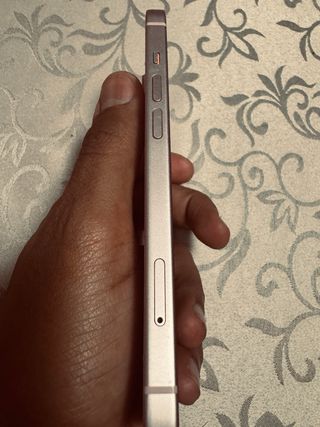iPhone 15 Apple