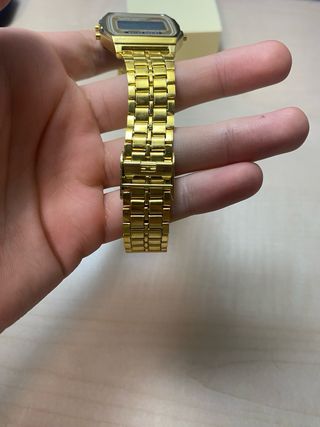 Reloj Dorado Estilo Casio Correa Ajustable