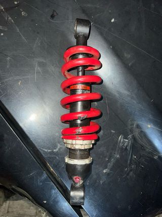 Suspensión Rieju SMX/MRX Roscada Roja