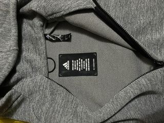 Sudadera Adidas Gris con Cremallera y capucha