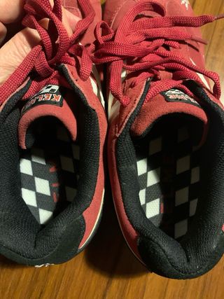 Scarpe Kelme camoscio rosse