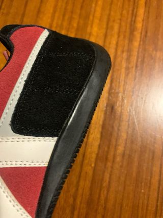 Scarpe Kelme camoscio rosse