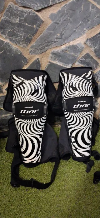 Rodilleras Thor Force