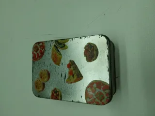 Scatola in latta con ricette cucina