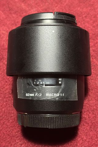 Cámara Sony Alpha SLT-A33 con 3 objetivos