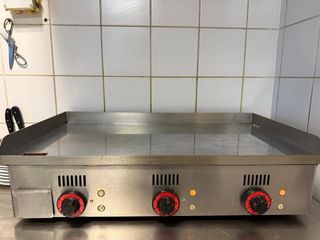 Plancha profesional eléctrica
