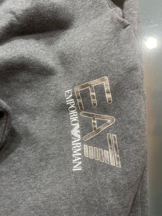 Pantalón chándal EA gris