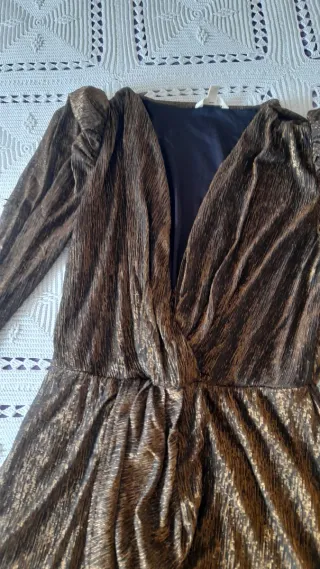 Vestido dorado fiesta