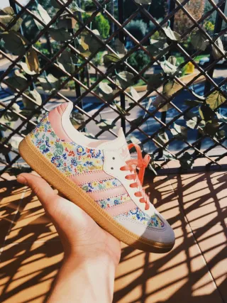 Zapatillas Adidas samba x Liberty London rosas