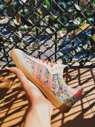 Zapatillas Adidas samba x Liberty London rosas