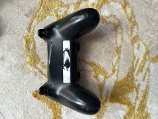 PS4 500GB Negra + 2 Controles