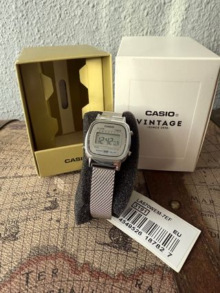 Reloj Casio Vintage LA670WEM-7EF Plata