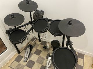 Batería Electrónica Alesis