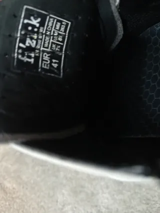 Sapatos Estrada Fizik R4