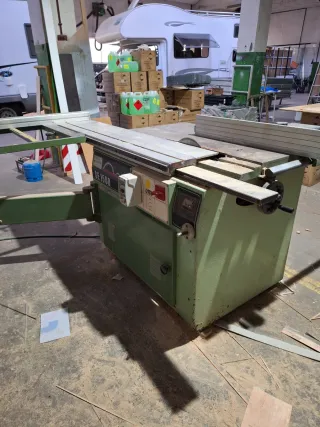 Sierra de mesa SE 1500