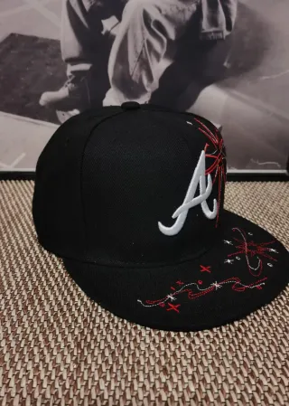 Gorra New Era 59Fifty Negra y Roja Talla 7.1/4