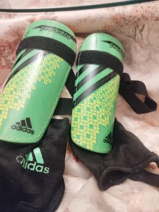 Espinilleras Adidas Predator Verdes