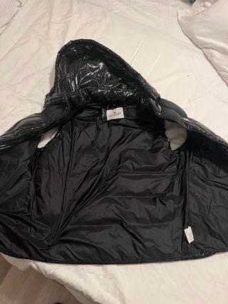 Chaleco Moncler Negro Brillante con Capucha
