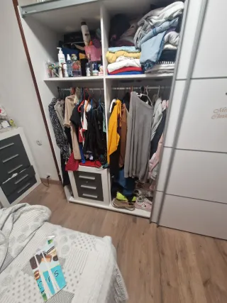 Armario de madera Negociable