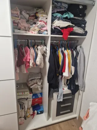 Armario de madera Negociable