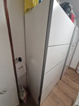 Armario de madera Negociable