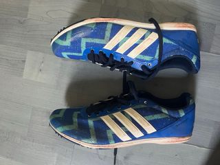 Zapatillas de Atletismo Adidas Clavos