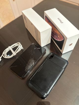 iPhone XS 64GB con scatola originale e cavo in regalo