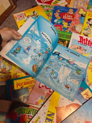 Lote  35  Álbumes Cromos Panini