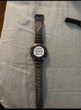 Reloj Casio Digital Negro y Rojo