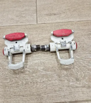 Juego de Pedales Look Blancos y Rojos