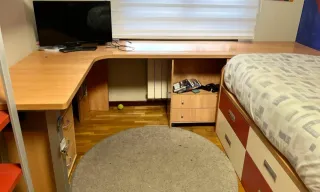 Escritorio modular madera , con módulos de cajones