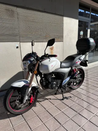 Keeway RKV 125 Blanca