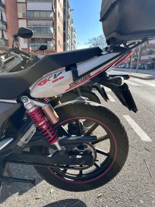 Keeway RKV 125 Blanca