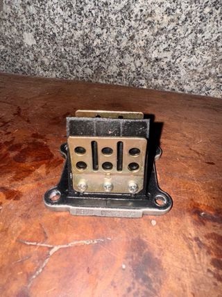 Caja de láminas Derbi