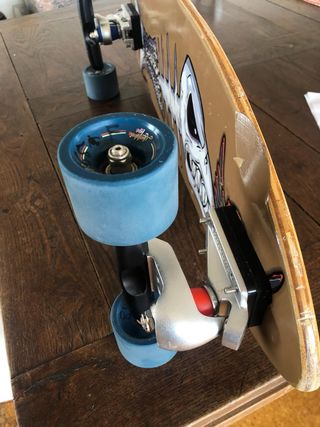 Asse per surfskate SYNERGY con design unico e alta qualità