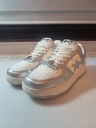 Zapatillas BAPE Plata y Blanco,muy buenas