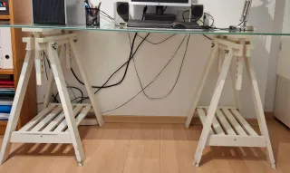 Tavolo da scrivania, piano in vetro temperato con cavalletti