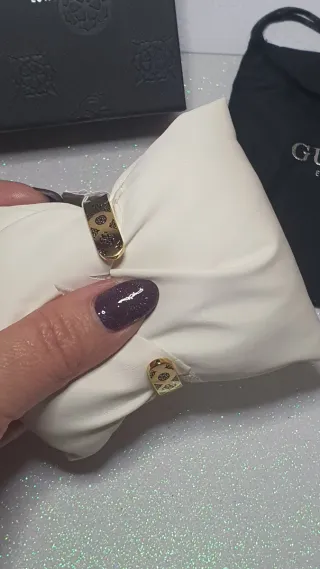 Bracciale Guess oro con logo