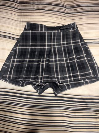 Falda pantalón cuadros gris y blanco