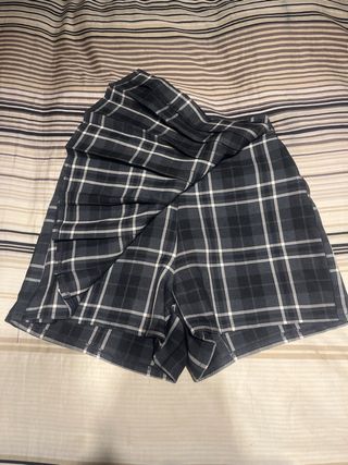 Falda pantalón cuadros gris y blanco