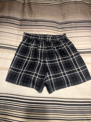 Falda pantalón cuadros gris y blanco