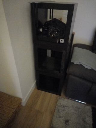 Cómoda Ikea Negra/Marrón Cristal/Madera