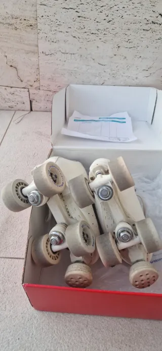 Patines de patinaje artístico blancos