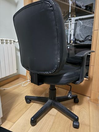 Silla de escritorio negra