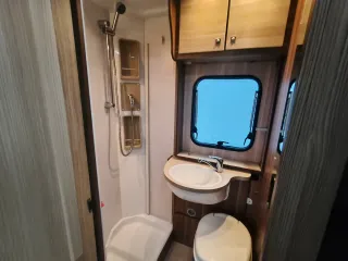 MC LOUIS GLAMYS 22 2012