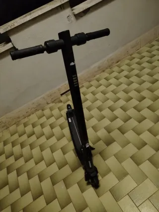 Monopattino Elettrico Nero