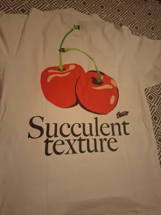 Camiseta Pull&Bear Beige con Cerezas