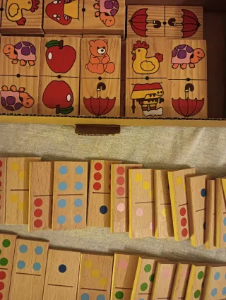 Dominós de madera